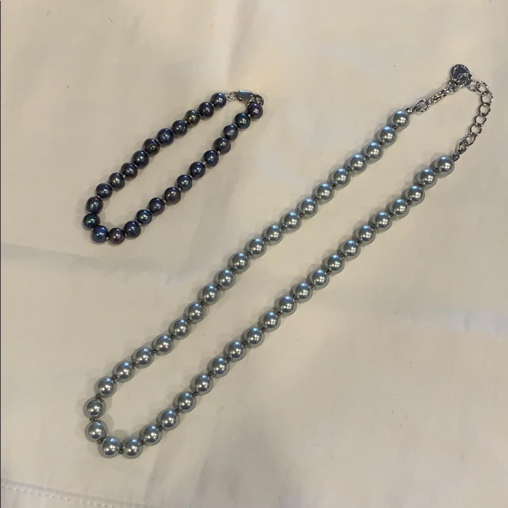 Cosmetic pearl necklace and bracelet